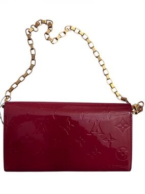 LOUIS VUITTON Vernis Chain Wallet Bag